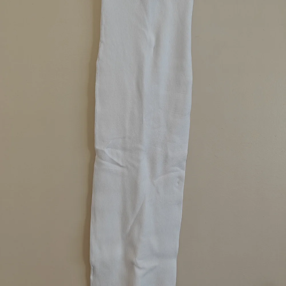 Edikted White Ribbed Knit Accessory - Picture 4 of 5